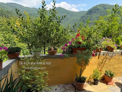 Casa semi indipendente a Licciana Nardi