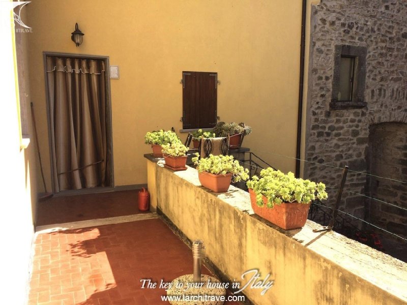 Semi-detached house in Licciana Nardi