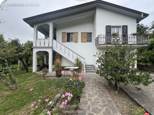 House in Fivizzano