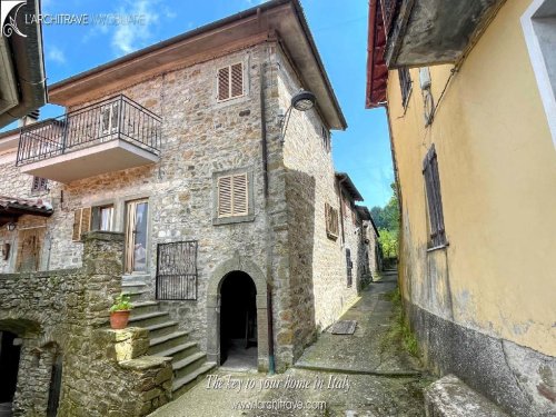 Casa geminada em Casola in Lunigiana