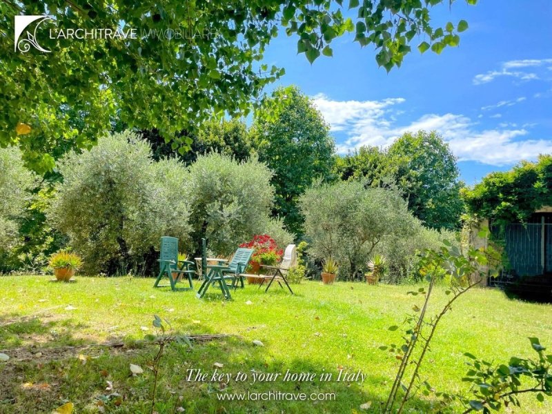 Semi-detached house in Crespina Lorenzana