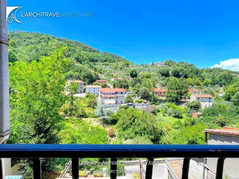 Semi-detached house in Chianni