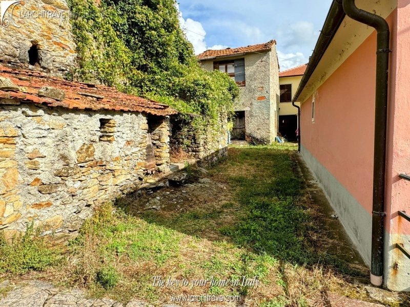 House in Fivizzano