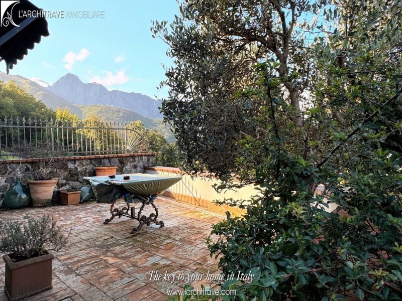 Casa geminada em Casola in Lunigiana