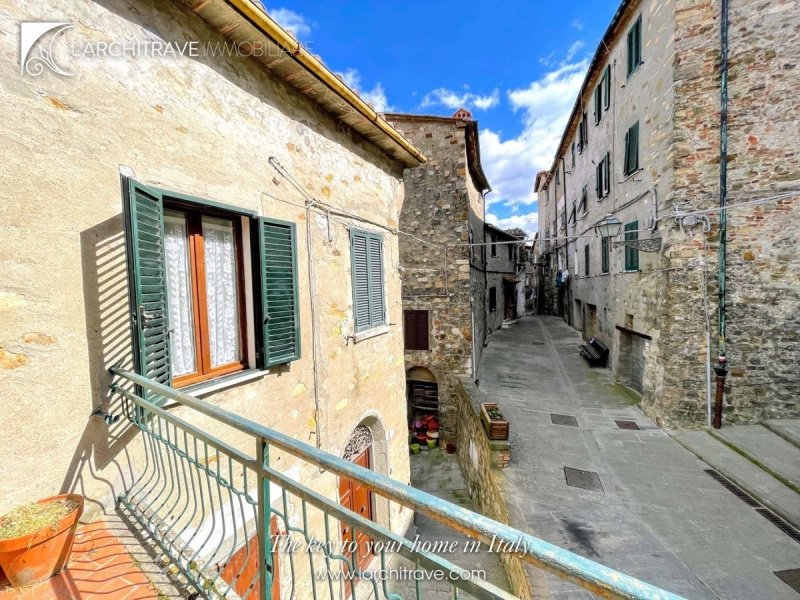 Half-vrijstaande woning in Castelnuovo di Val di Cecina