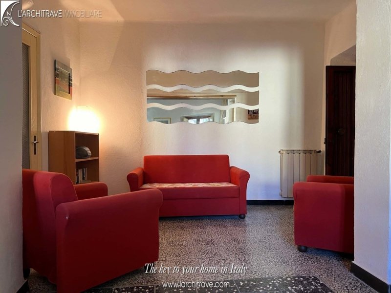 Особняк из двух квартир в Фивиццано