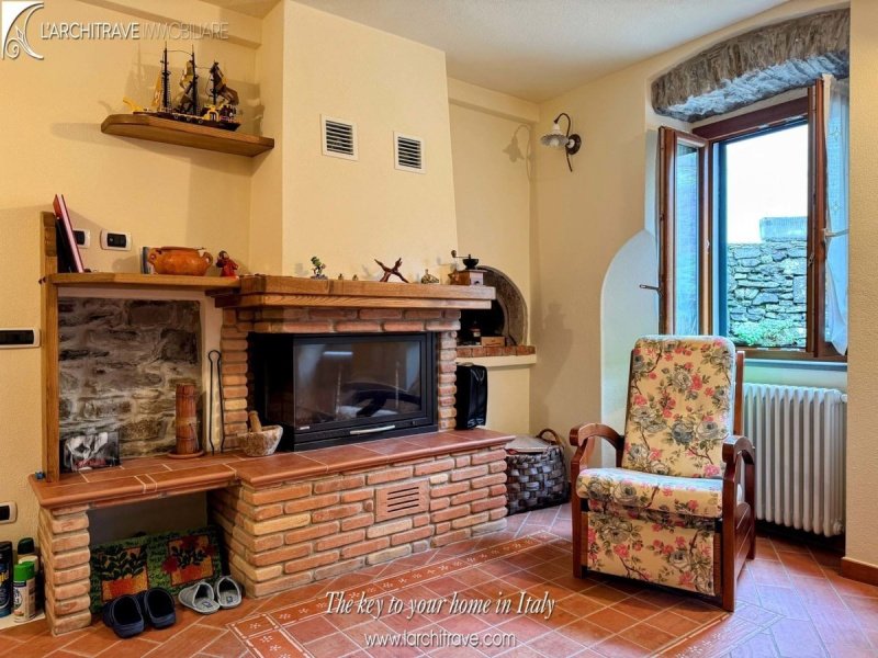 Особняк из двух квартир в Каличе-аль-Корновильо