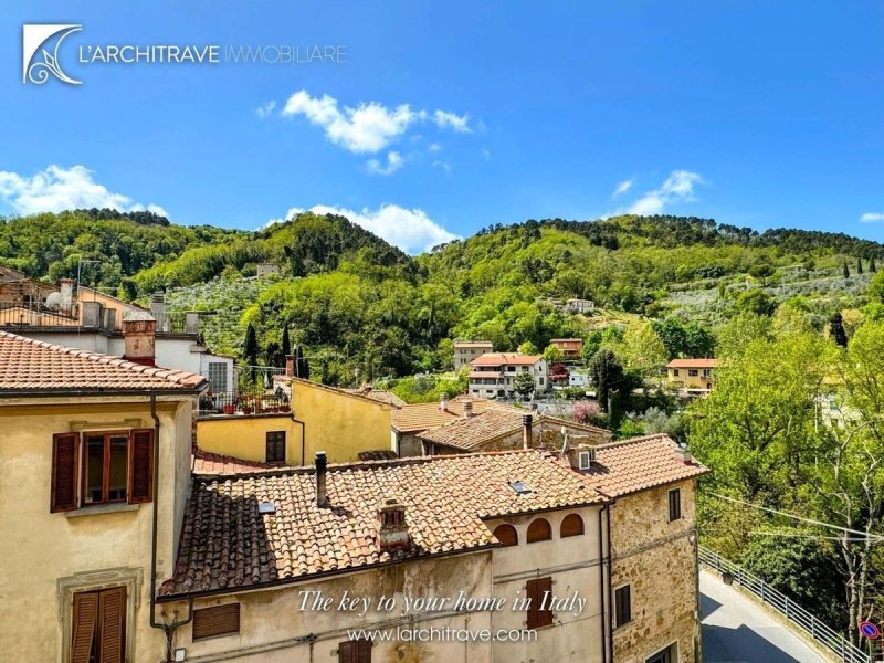 Semi-detached house in Chianni