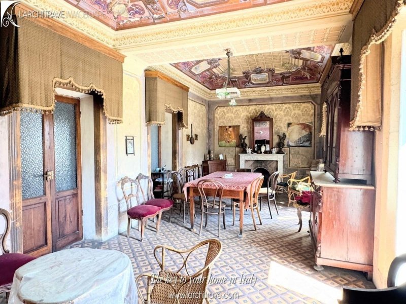 Half-vrijstaande woning in Tresana