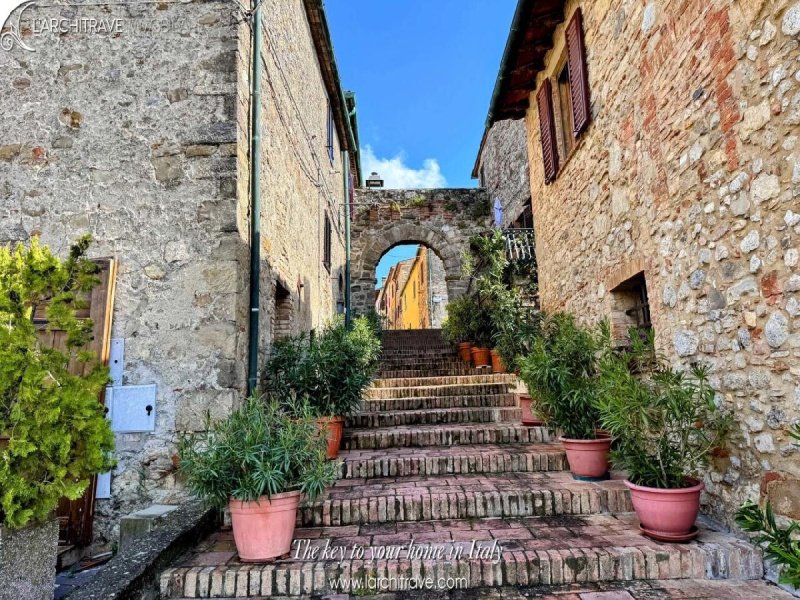 Half-vrijstaande woning in Casole d'Elsa