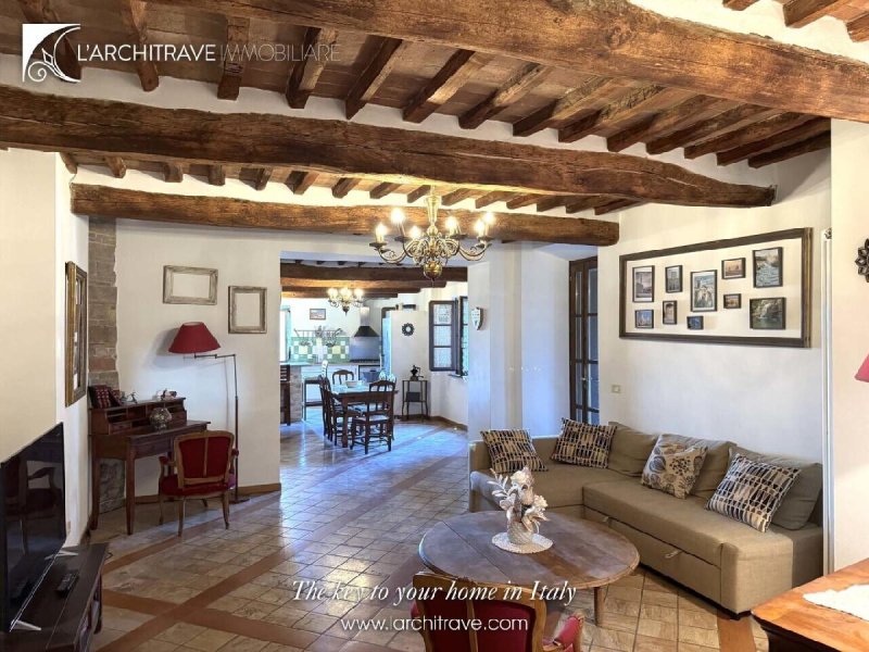 Casa geminada em Chianni