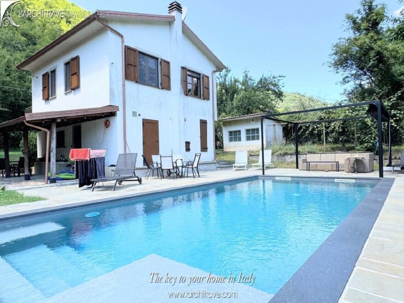 Hus i Licciana Nardi