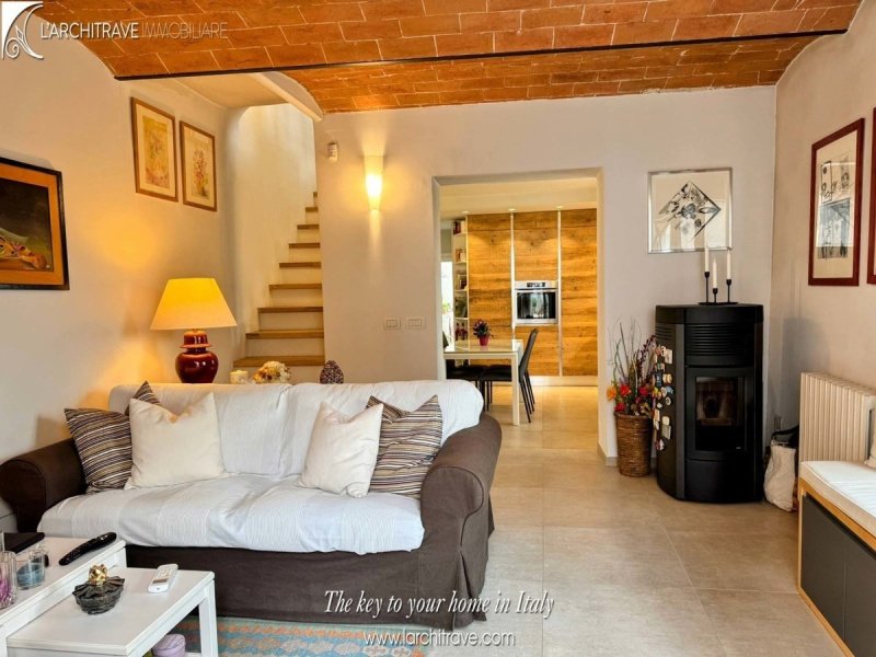 Half-vrijstaande woning in Chianni