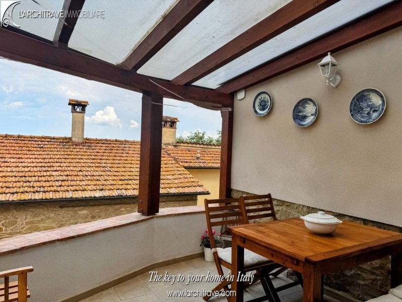 Half-vrijstaande woning in Chianni