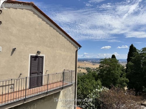 基安尼半独立房屋