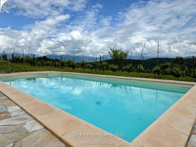 Особняк из двух квартир в Аулла