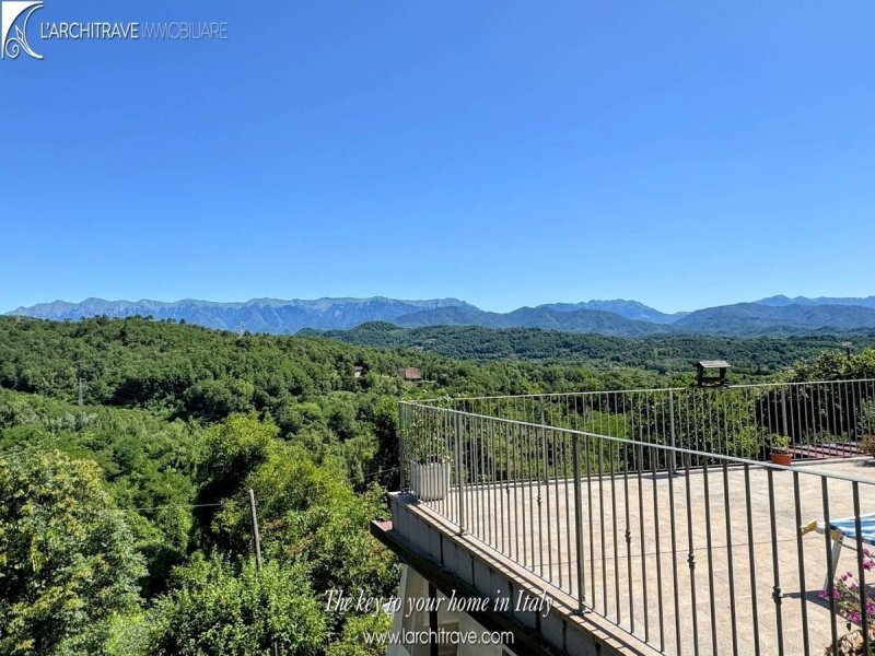 特雷萨纳半独立房屋