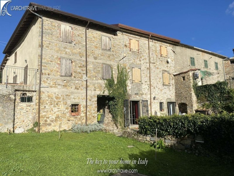 科马诺半独立房屋