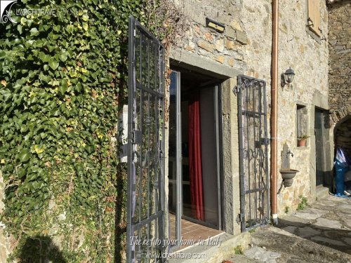 科马诺半独立房屋