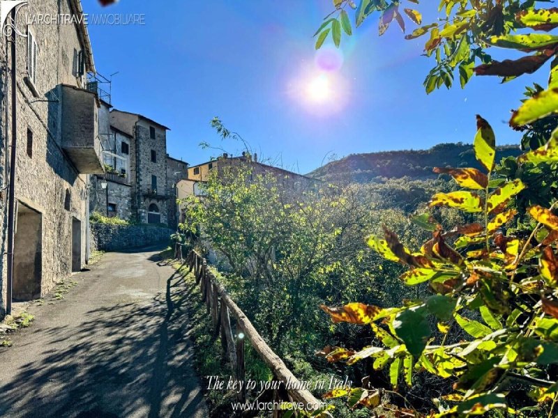 Особняк из двух квартир в Кастельнуово-ди-Валь-ди-Чечина