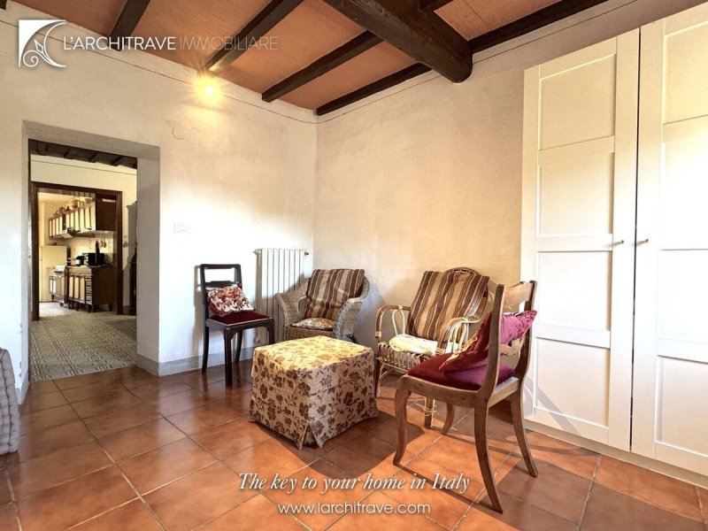 Half-vrijstaande woning in Chianni