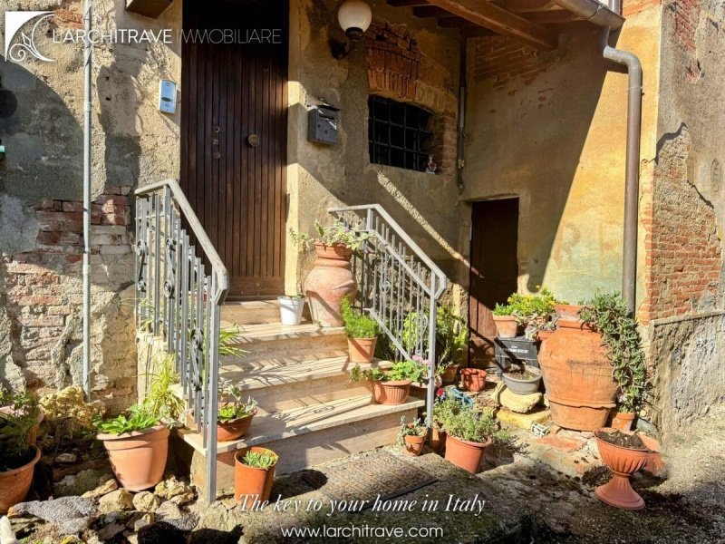 Особняк из двух квартир в Терриччола