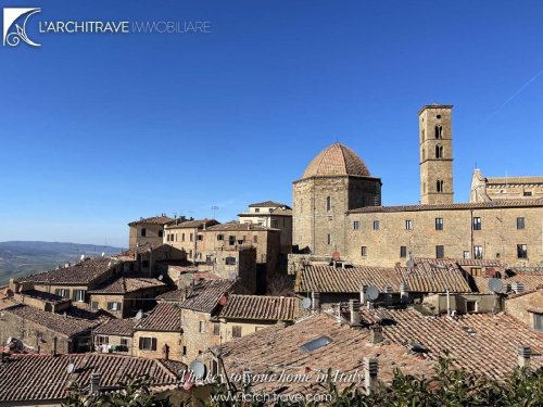 Особняк из двух квартир в Вольтерра