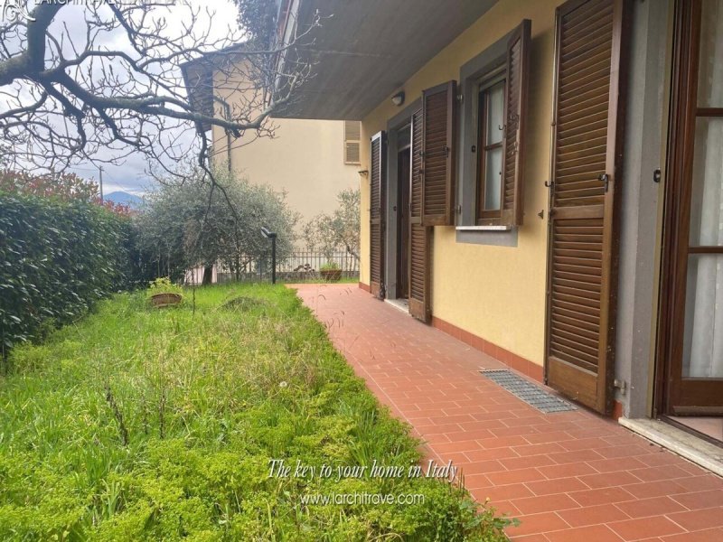Semi-detached house in Licciana Nardi