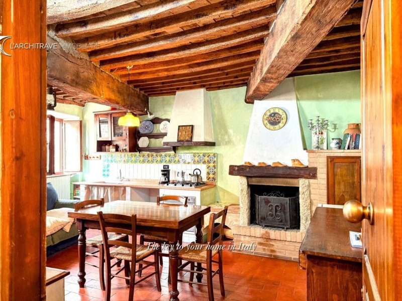 Maison jumelée à Chianni