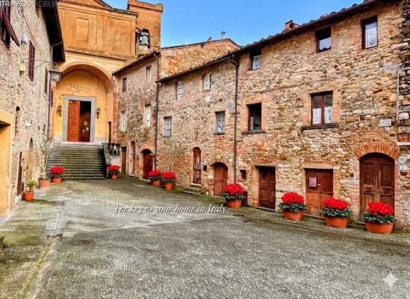 Maison jumelée à Chianni