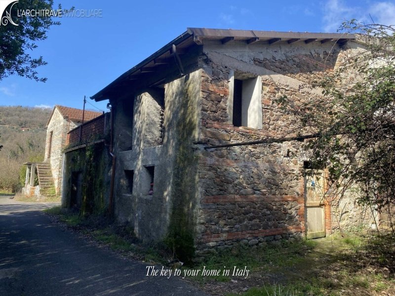 Casa semi indipendente a Licciana Nardi