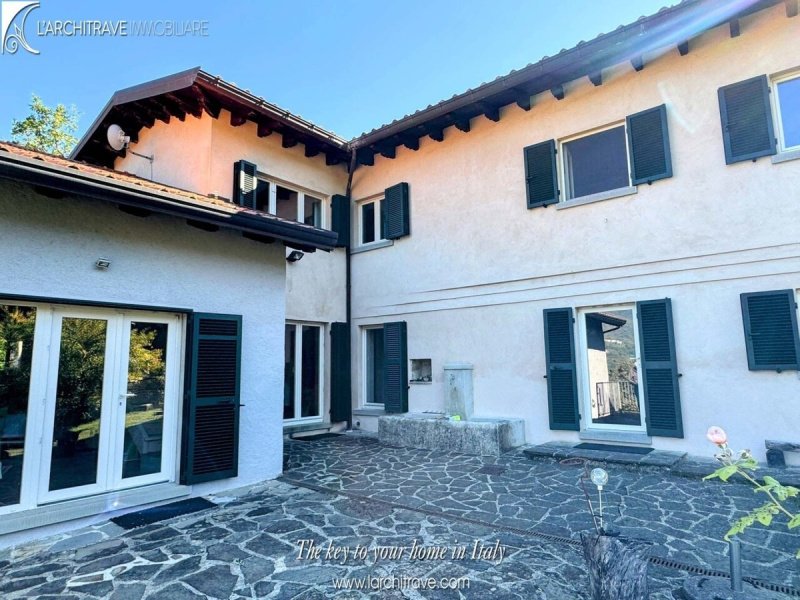 Maison jumelée à Pontremoli