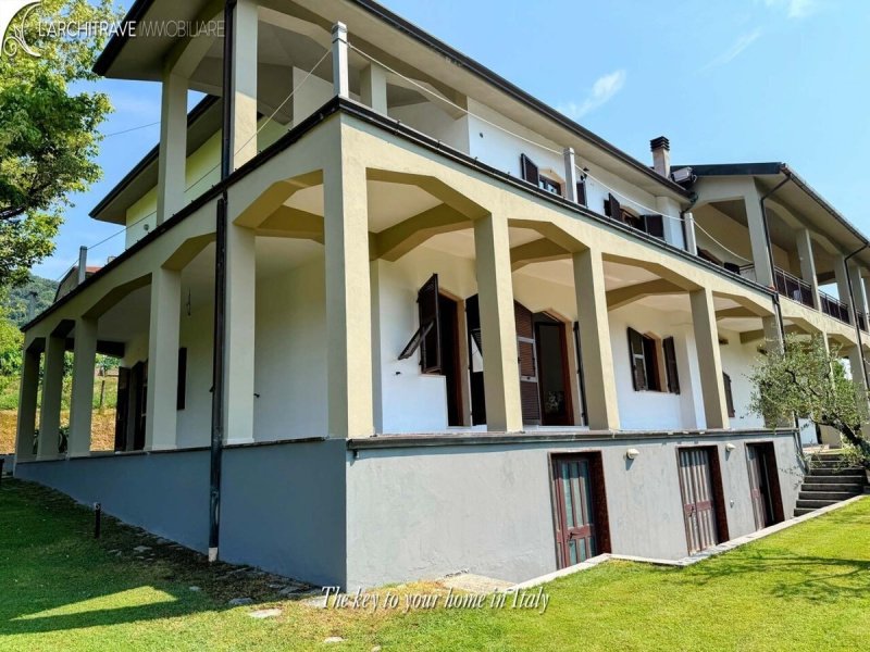 Maison à Podenzana