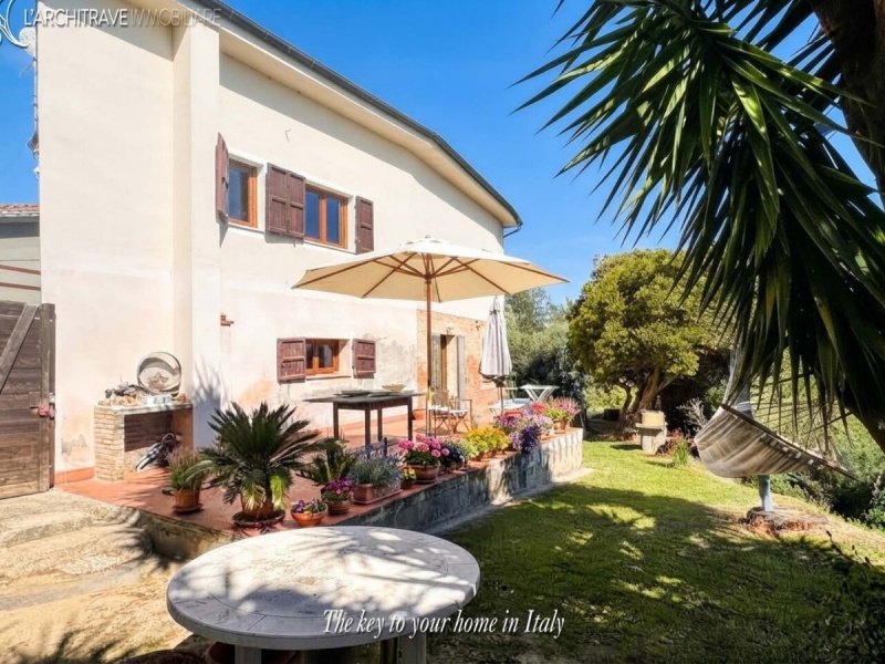 Casa en Palaia