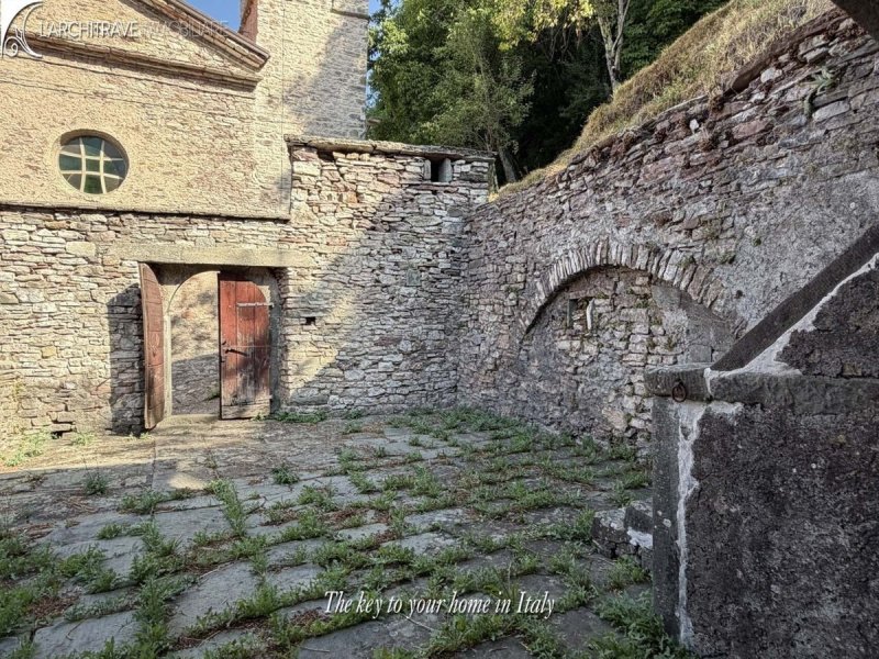 Casa geminada em Comano