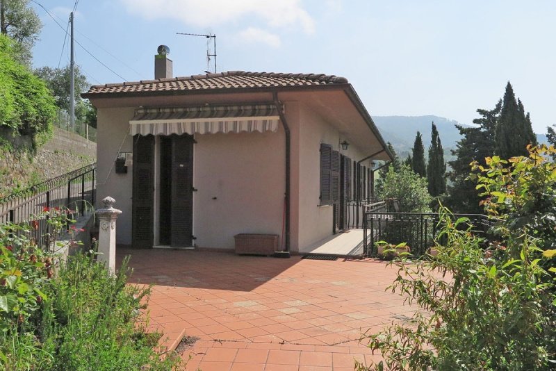 Doppelhaushälfte in Minucciano