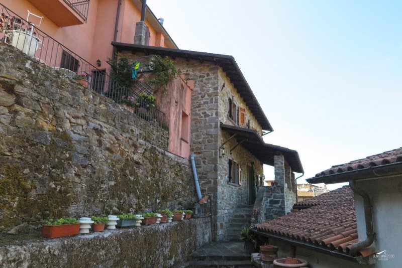 Casa semi indipendente a Fivizzano