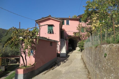 Detached house in Aulla