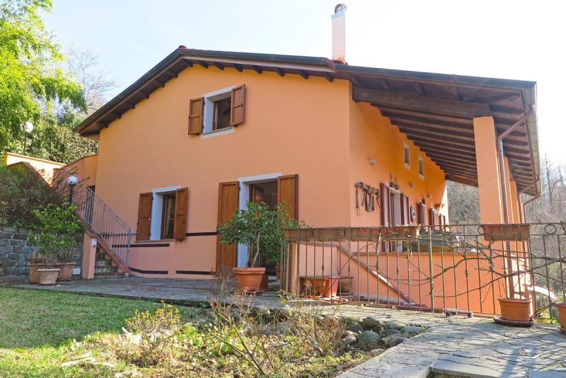 Casa indipendente a Villafranca in Lunigiana