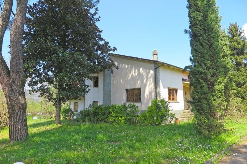 Villa i Villafranca in Lunigiana