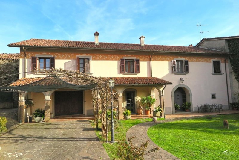 Klein huisje op het platteland in Licciana Nardi