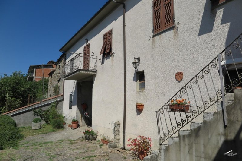 Detached house in Licciana Nardi