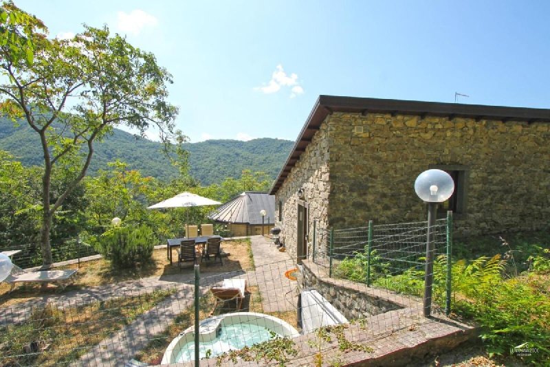 Detached house in Fivizzano