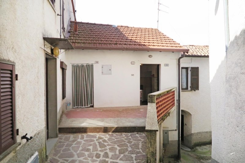 Semi-detached house in Bagnone