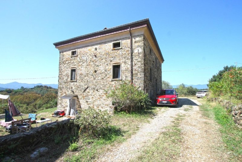 Farmhouse in Fivizzano