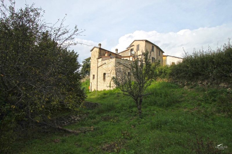 Country house in Fivizzano