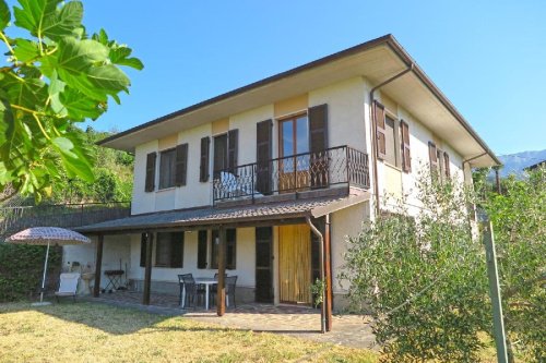 Casa indipendente a Bagnone