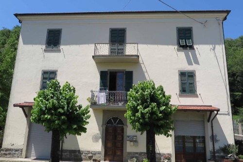 Apartamento en Pontremoli