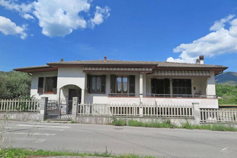 Villa i Pontremoli