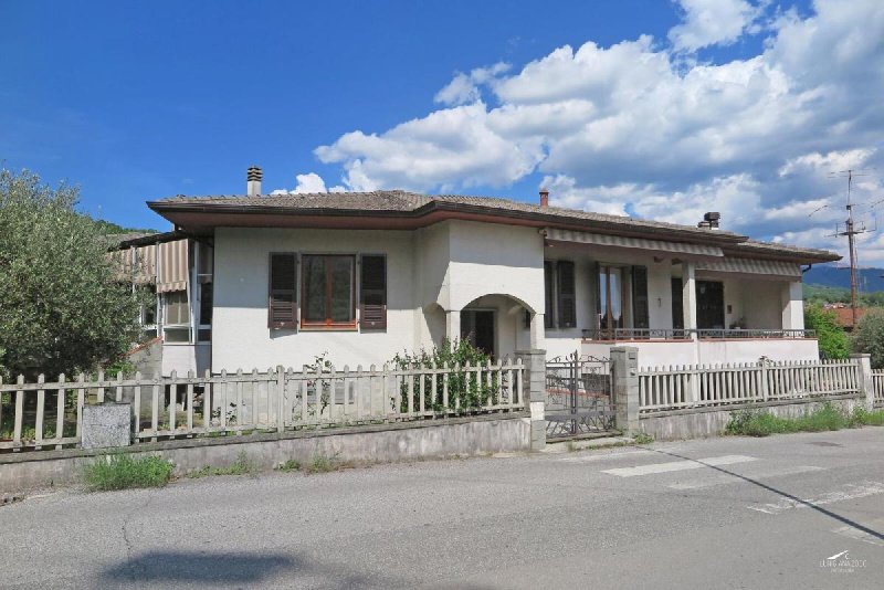 Villa i Pontremoli